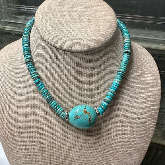 Hand Crafted Jewelry - Blue Turquoise Necklace with Graduated Beads